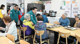 박천동 울산 북구청장, 북구노인회관 종사자 격려