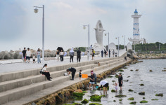 슬도 나들이 즐기는 시민들