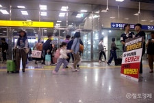 [ReN사진관] 고향으로 가는 열차...귀성객 북적이는 서울ㆍ용산역