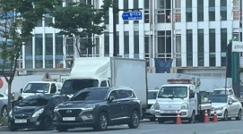 개발도 좋지만···향동 지식산업센터 신축 현장, 불법 주차 골머리