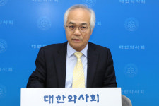 약사회 비대면·약배달 안돼…목소리 높이지만 고립감만