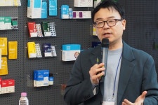 부캐로 이름 높은 약사들이 후배에 남기는 성공 전략은