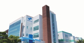 이장한 종근당 회장 부부, 경보제약 주식 전량 자녀에게 증여