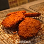[안 기자의 1人1食] 고물가시대 무한리필 맛집…일오삼수제돈까스