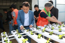 [지자체 ESG 현장 가다] ⓷-1 김영환 충북도지사 충북 정책에 ESG 철학 담겼다