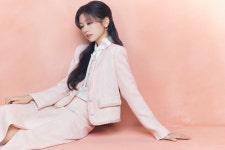 이랜드 로엠, 정소민과 함께한 ‘가을 로맨틱룩’ 화보 공개