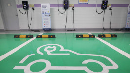 South Korea provides subsidies of up to US$ 5,000 for purchases of electric cars