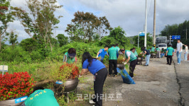 여수시 율촌면새마을협의회, 깨끗한 도로 조성에 나서
