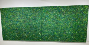 색실로 전통자수같은 화폭을 펼치는 안정숙 작가