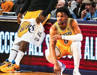 '르브론 주니어' 브로니, 레이커스 지명…부자 듀오 탄생하나 [춘추 NBA]