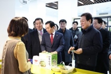 경남도, 창녕 남지시장 방문해 전통시장 지원 의지 밝혀