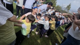 영종 초롱유치원 제1회 가족운동회… 아이,부모,교사가 함께 만든 행복의 레이스