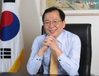 조승환, 공직 퇴직 후 로펌서 공짜 사무실 받고 거짓 해명 논란