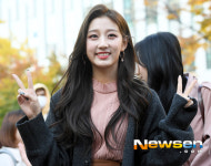 러블리즈 예인 ‘취재진 녹이는 애교~’[포토엔HD] 