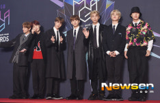 방탄소년단 ‘남동체육관을 들썩하게 하는 환호와 함께’ [포토엔HD] 