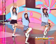 플레이버 ‘깜찍한 요정같은 무대’(더쇼)[포토엔HD] 