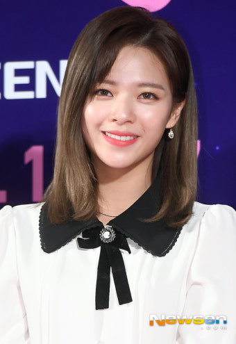 트와이스 정연 ‘단아한 눈맞춤’[포토엔HD]