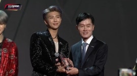 방탄소년단, 레드카펫서 서울시 감사패 수상 “WE LOVE SEOUL”[2018 마마 홍콩]