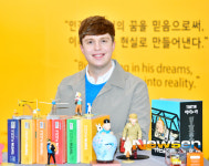 줄리안 ‘에르제:땡땡전 홍보대사 위촉, 얼굴에 미소 만개’[포토엔HD화보] 