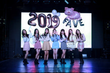 페이브걸즈, 3차 프리쇼 눈물 속 성료 “2019년, 터닝포인트 될 것”