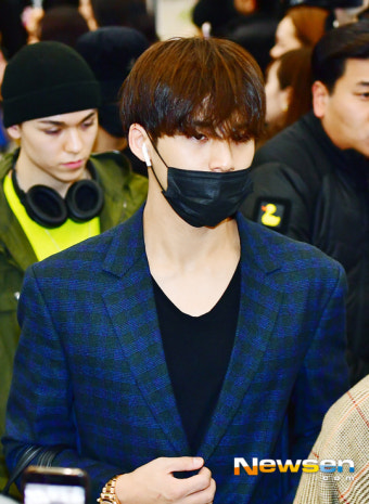 세븐틴 민규, 공항 밝히는 비주얼 ‘공항패션’[포토엔HD]