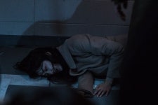 ‘바벨’ 장희진X김지훈, 격정 몸부림 CCTV 사각지대서 포착[오늘TV]