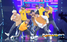 머스트비 ‘더쇼 오프닝 무대’[포토엔HD]
