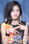있지 류진, 이지적인 눈코입~[포토엔HD]