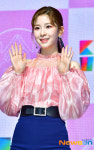 공원소녀 민주, 손바닥 만한 작은 얼굴[포토엔HD]