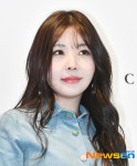 레이나, 돋보이는 레드립 [포토엔HD]