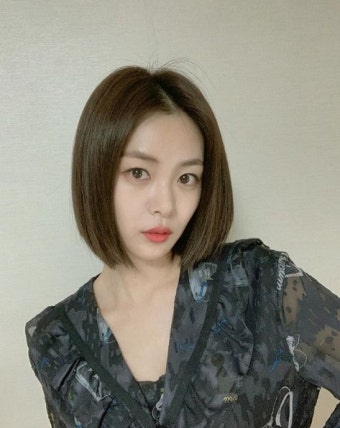 송다은, 그레이와 열애설 부인 후 첫 근황 “다시 봄”[SNS컷]