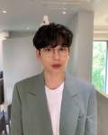 ‘김윤주’권정열, 여심 저격하는 센스 사복+도톰 입술[SNS컷]