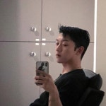 ‘구하라 前남친’ 최종범, 웃음 가득 미용실 오픈 파티…사죄한다며?[SNS★컷]