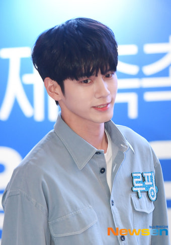옹성우, 촉촉한 눈빛[포토엔HD]