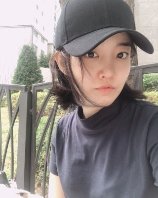윤하, 모자 푹 눌러써도 빛난 동안美 ‘대학생이래도 믿겠네’[SNS컷] | 포토뉴스