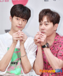 앤디.유선호 ‘둘이 합쳐서 하트 10개 포즈[포토엔HD]