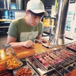 성민♥김사은, 커플 모자 쓰고 양꼬치 데이트 ‘여전히 달달’[SNS★컷]