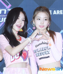 로켓펀치 다현-연희, 깜찍한 하트~ [포토엔HD]