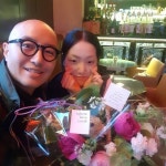 ‘딸 입양’ 홍석천, 손녀 첫 돌잔치 “할아버지 닮아 카메라 체질”[SNS컷]