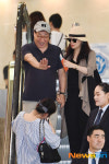 ‘스텝의 장난에 쑥스러운 이영애-정호영 부부’[포토엔HD]
