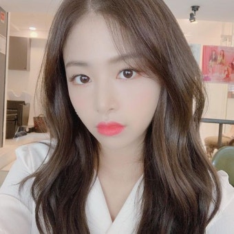 에이프릴 김채원 맞아? 성숙미 가득한 근황[SNS컷]