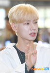 디원스 조용근, 팬들 향해 인사~ [포토엔HD]