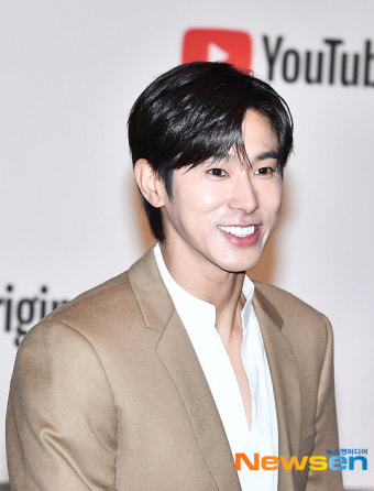 유노윤호  ‘재킷으로 뽐낸 가을 패션’[포토엔HD]