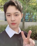 승호, 엠블랙 데뷔 10주년 자축→훈훈 비주얼 그대로네[SNS★컷]