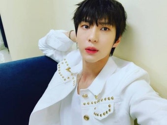 빅스 레오, 훈훈함 가득한 셀카 ‘매력 점+날렵 턱선’[SNS컷]