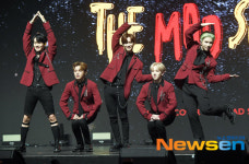 에이스, 귀여운 공식 팀 포즈~[포토엔HD]