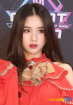 이달의 소녀 희진, 빨간 서클렌즈끼고 호러눈빛[포토엔HD]