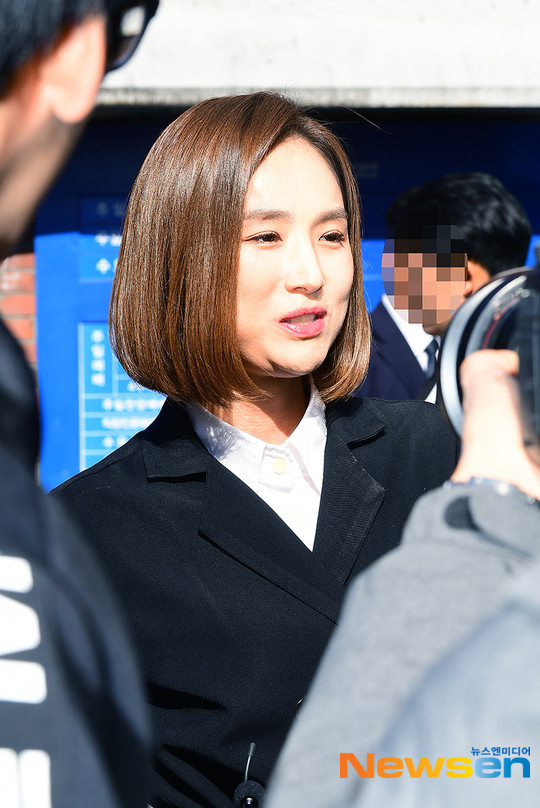 베이비복스 멤버 이희진, 윤은혜 때린 적 없다 주장 강조하며 왕따설과 불화설 해소되어 화제