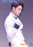 세븐어클락 한겸, 리더의 시선 한몸에 받는 포즈 [포토엔HD]