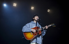 십센치(10cm), 겨울콘서트 역대 최대 관객 동원 “뜻깊은 일” 눈물